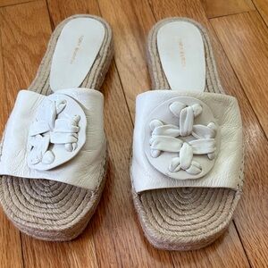 Tory Burch White Leather Slide Sandals with Braided Logo Medallion